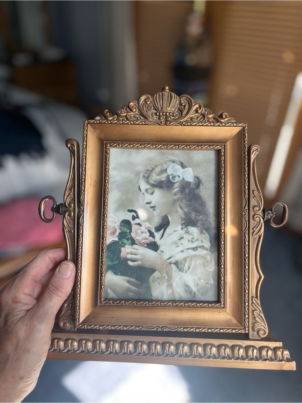 Ornate Gold Vintage-Style Table Picture Frame